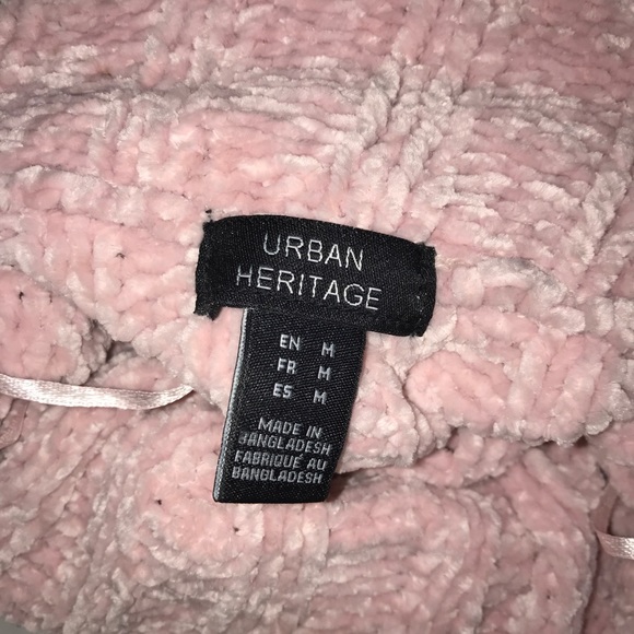 Urban Heritage BabyPink Cable Knit Cropped Sweater - Picture 11 of 13